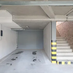 Near The Airport- Appartement